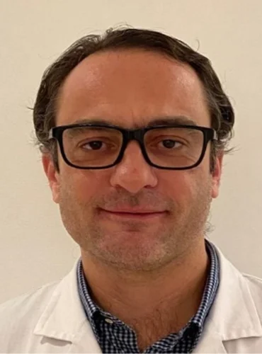 Dr. Vinicius Martins de Menezes Dr. Vinicius Martins de Menezes