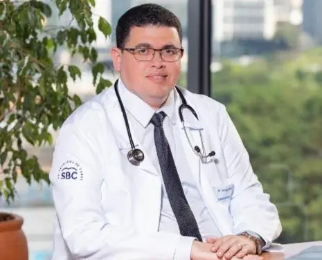 Dr. Irving Gabriel Araújo Bispo Dr. Irving Gabriel Araújo Bispo