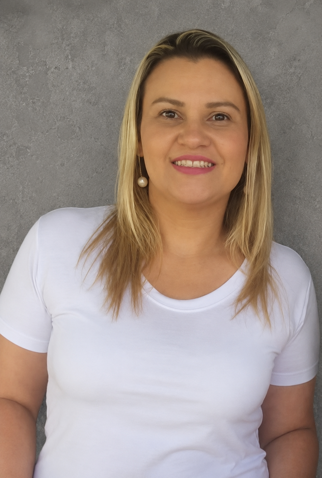 Profa. Dra. Anna Maly de Leao e Neves Eduardo Profa. Dra. Anna Maly de Leao e Neves Eduardo