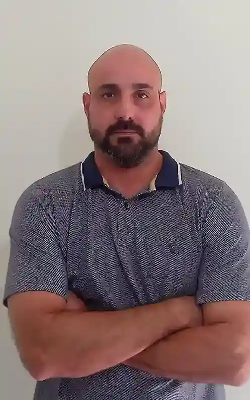 Dr. Gustavo David