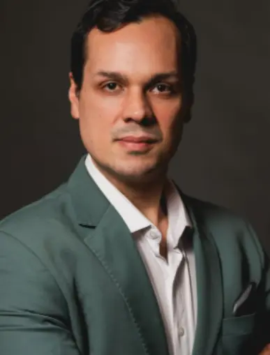 Dr. Rômulo Bagano Meneses